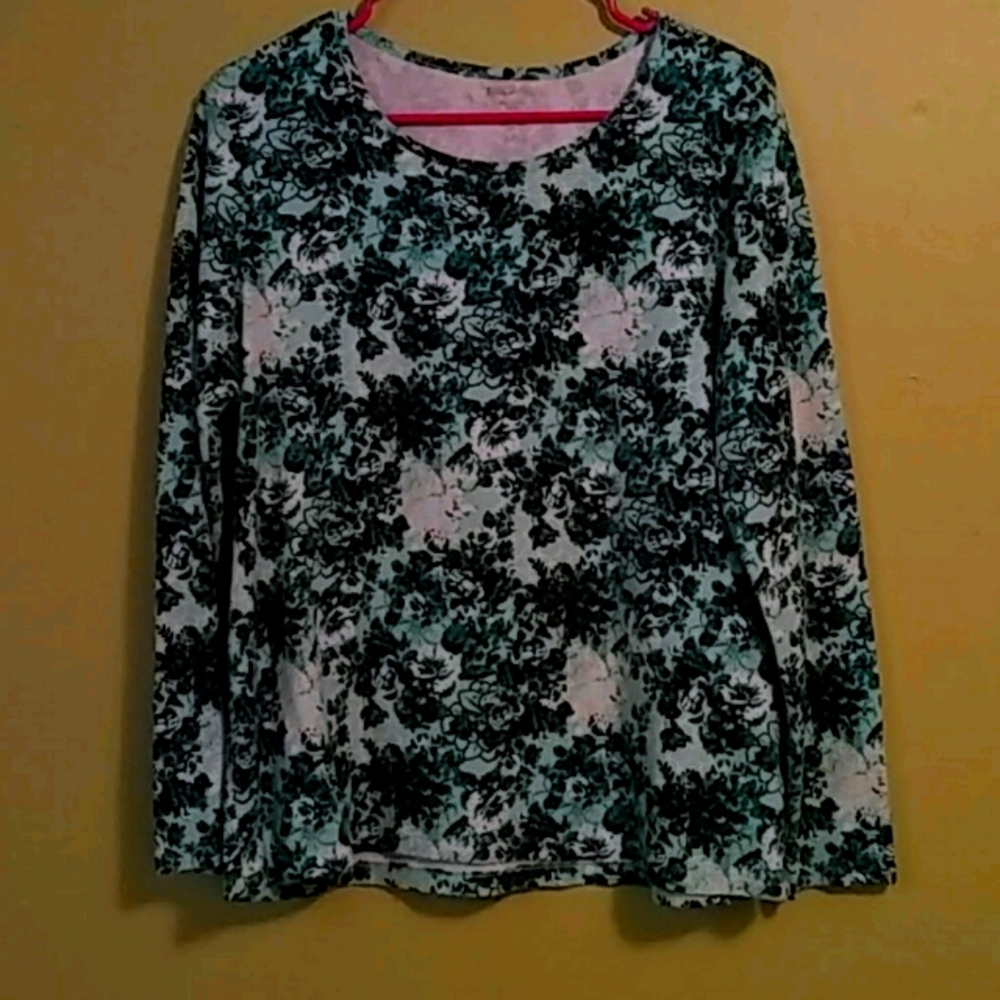 Women's long sleeve shirt